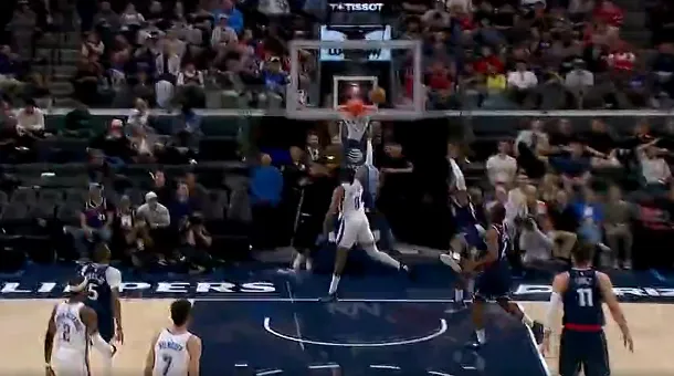 乐鱼体育官网登录-五佳球！多尔特倒地救球，哈滕脑后妙传助攻杰威上篮打进